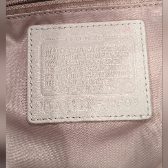 👜 NWOT COACH: № A1182-F16598 PERFORATED LEATHER CARRY ALL OFF- WHITE - Picture 5 of 5